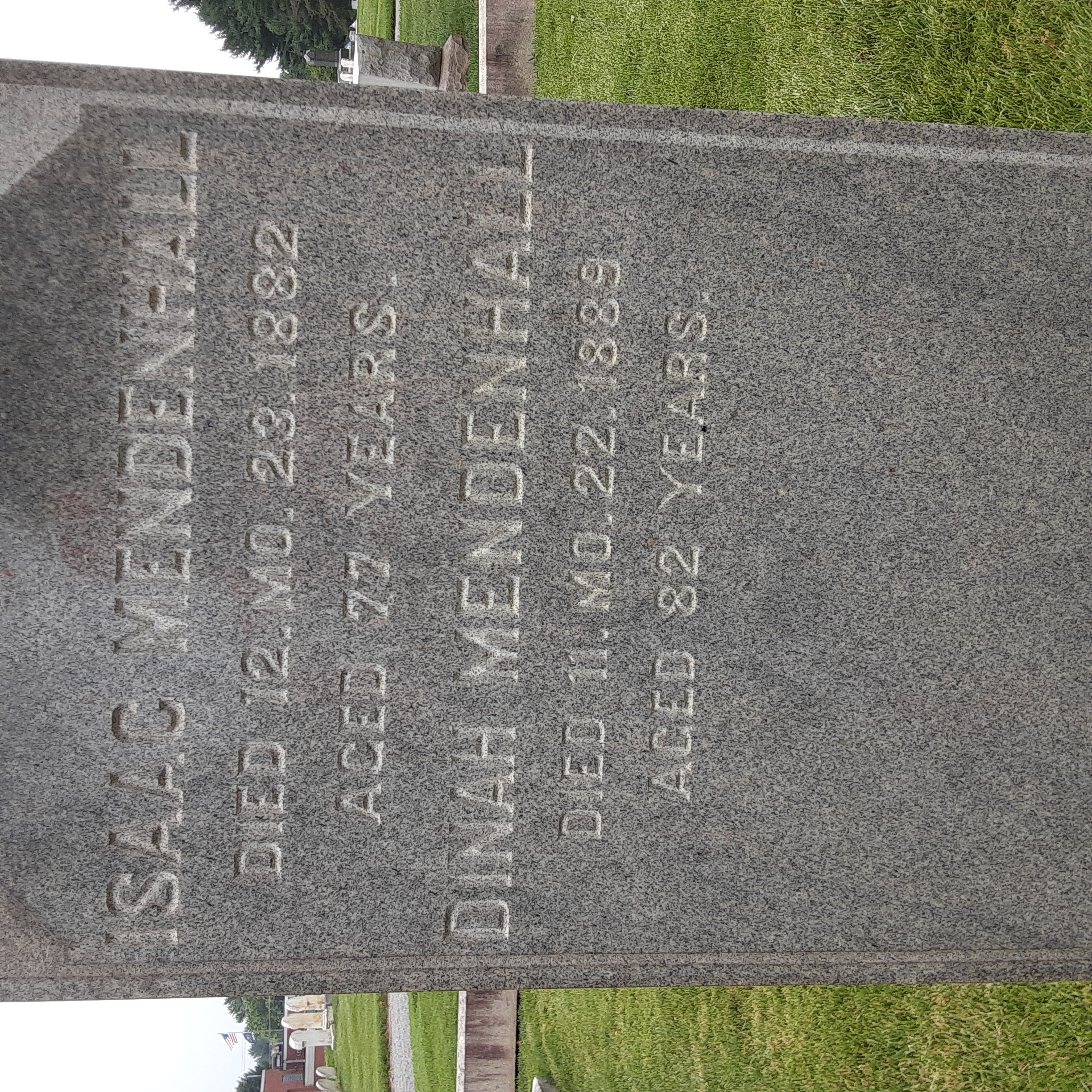 Headstone of Dinah Hannum Mendenhall